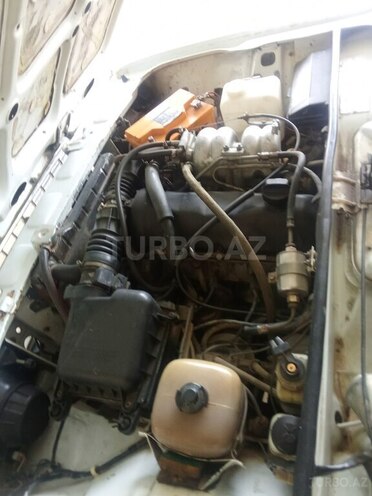 LADA (VAZ) 2107 2006, 75,000 km - 1.6 l - Salyan