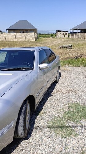 Mercedes E 200 d 1999, 633,800 km - 2.0 l - Göygöl