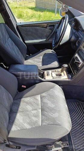 Mercedes E 200 d 1999, 633,800 km - 2.0 l - Göygöl