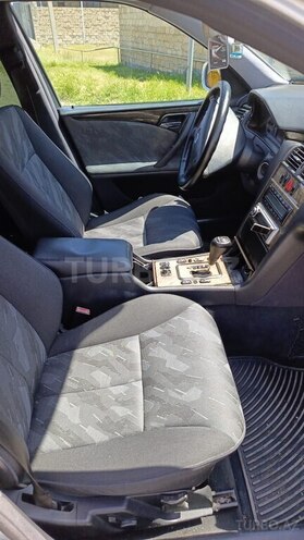 Mercedes E 200 d 1999, 633,800 km - 2.0 l - Göygöl
