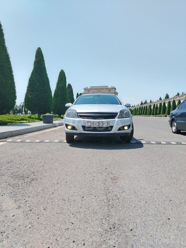 Opel Astra 2009, 250,000 km - 1.4 l - Gəncə