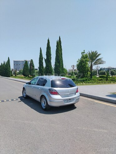 Opel Astra 2009, 250,000 km - 1.4 l - Gəncə