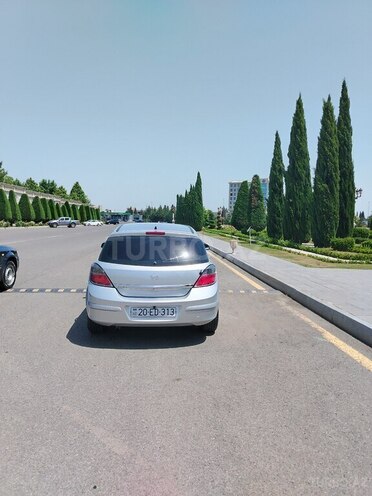 Opel Astra 2009, 250,000 km - 1.4 l - Gəncə