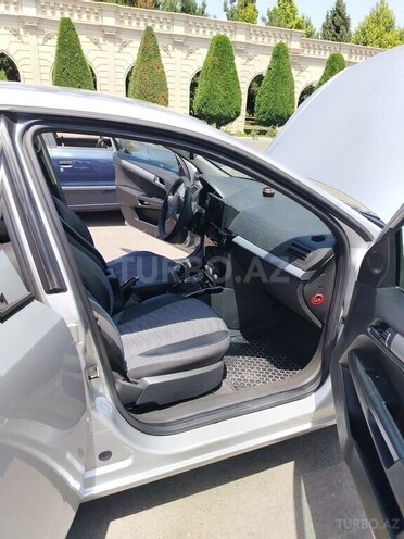 Opel Astra 2009, 250,000 km - 1.4 l - Gəncə