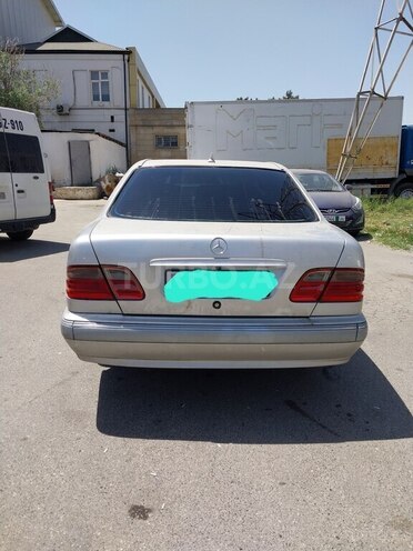 Mercedes E 280 2000, 455,123 km - 2.8 л - Bakı