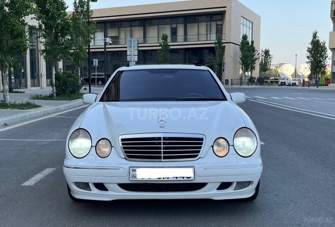 Mercedes E 320 2000, 193,000 km - 3.2 l - Bakı