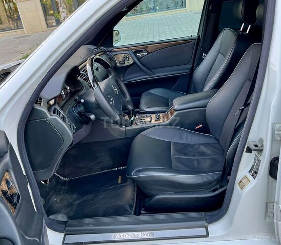 Mercedes E 320 2000, 193,000 km - 3.2 l - Bakı