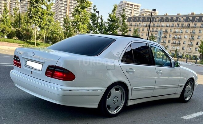 Mercedes E 320 2000, 193,000 km - 3.2 l - Bakı