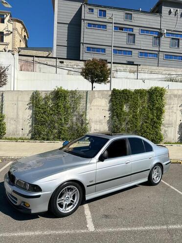 BMW 525 2002, 388,000 km - 2.5 l - Bakı