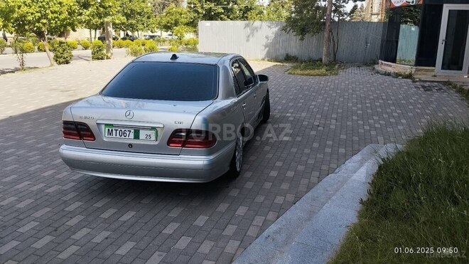 Mercedes E 220 d 1999, 324,568 km - 2.2 л - İmişli