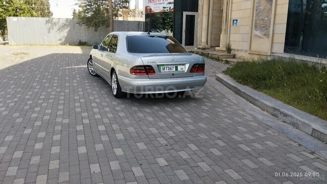 Mercedes E 220 d 1999, 324,568 km - 2.2 л - İmişli
