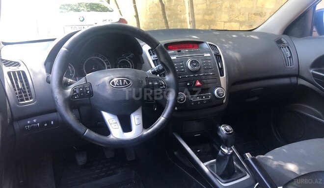 Kia Ceed 2010, 300,000 km - 1.6 л - Bakı