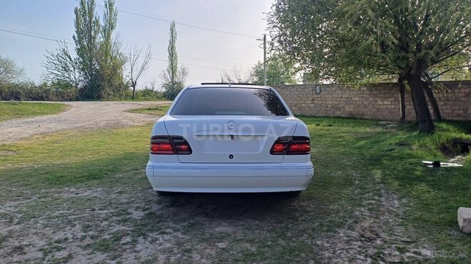 Mercedes E 270 2000, 699,101 km - 2.7 л - Sabirabad