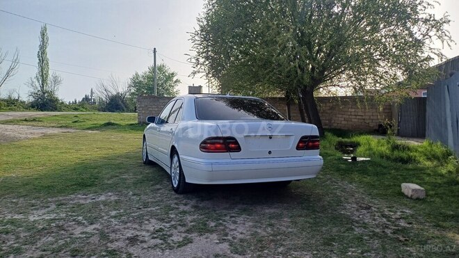 Mercedes E 270 2000, 699,101 km - 2.7 л - Sabirabad