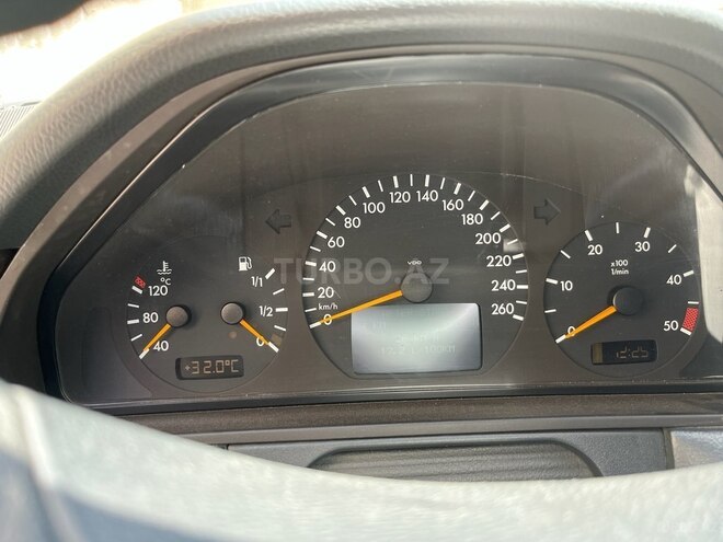 Mercedes E 240 1997, 365,000 km - 2.4 l - Bakı