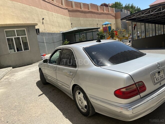 Mercedes E 240 1997, 365,000 km - 2.4 l - Bakı