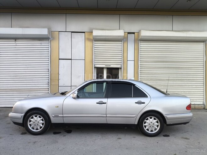 Mercedes E 200 1999, 680,000 km - 2.0 л - Ağdaş