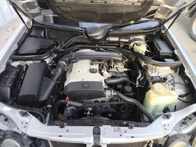 Mercedes E 200 1999, 680,000 km - 2.0 л - Ağdaş