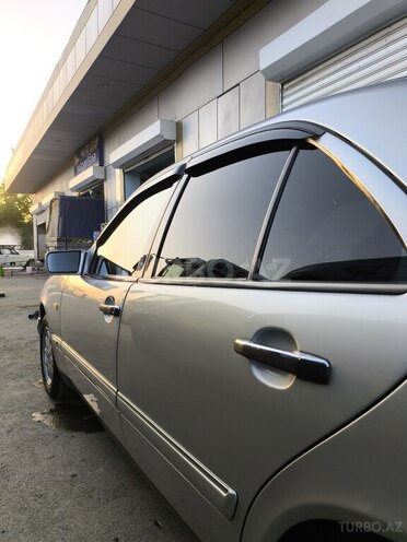 Mercedes E 200 1999, 680,000 km - 2.0 л - Ağdaş