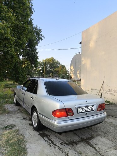Mercedes E 200 1999, 680,000 km - 2.0 л - Ağdaş