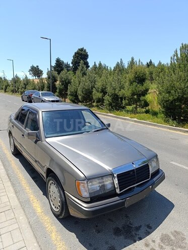 Mercedes E 230 1986, 350,000 km - 2.3 l - Şəki