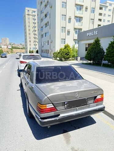 Mercedes E 230 1986, 350,000 km - 2.3 l - Şəki