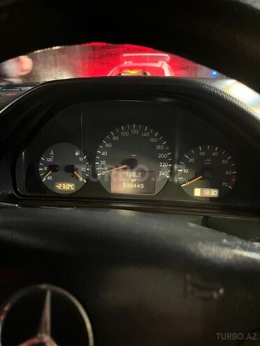 Mercedes E 300 1999, 440,000 km - 3.0 l - Gəncə