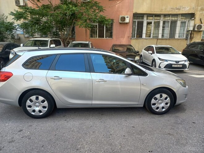 Opel Astra 2011, 270,000 km - 1.3 l - Bakı