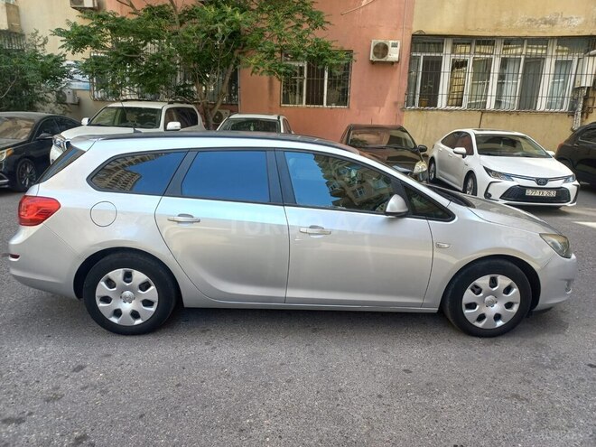 Opel Astra 2011, 270,000 km - 1.3 l - Bakı