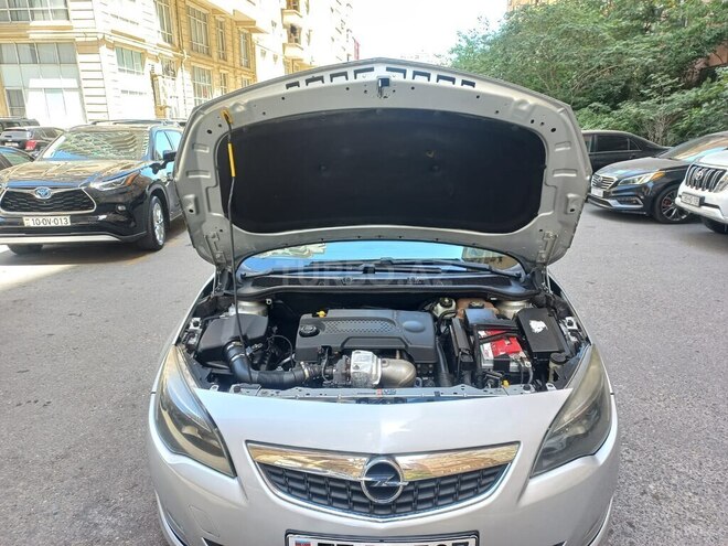 Opel Astra 2011, 270,000 km - 1.3 l - Bakı