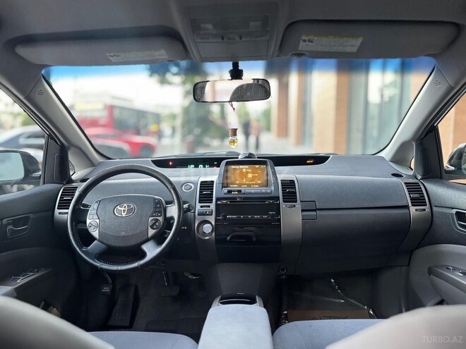 Toyota Prius-17