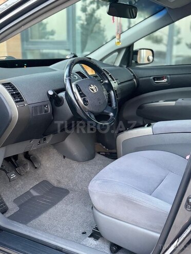 Toyota Prius-15