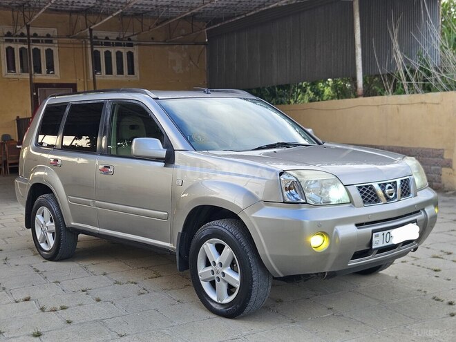 Nissan X-Trail 2005, 215,516 km - 2.5 л - Salyan