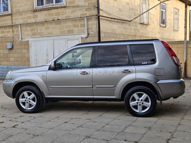 Nissan X-Trail 2005, 215,516 km - 2.5 л - Salyan