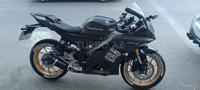 Yamaha R15M-3