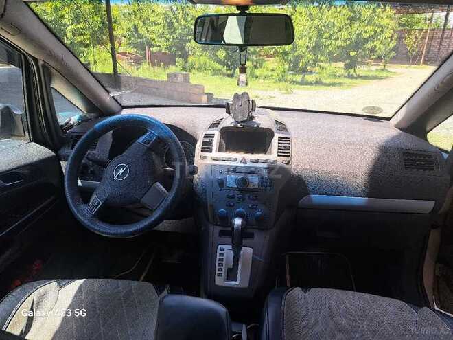 Opel Zafira 2006, 314,000 km - 1.9 l - Quba