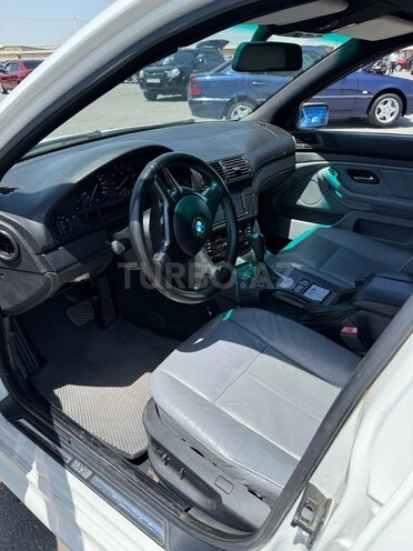 BMW 528 1998, 300,000 km - 2.8 l - Bakı