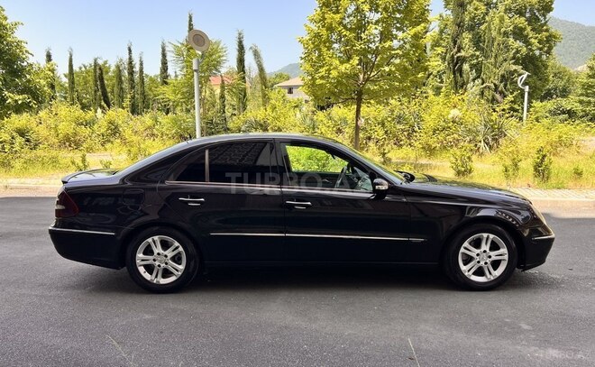 Mercedes E 270 2002, 484,851 km - 2.7 l - Zaqatala