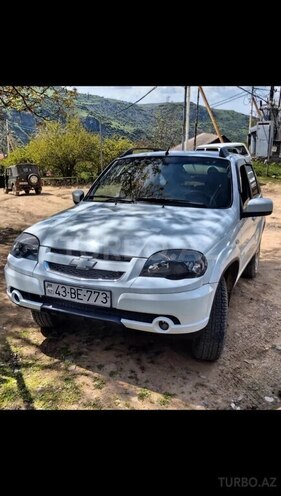 Chevrolet Niva 2015, 170,000 km - 1.7 l - Lerik