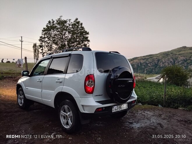 Chevrolet Niva 2015, 170,000 km - 1.7 l - Lerik