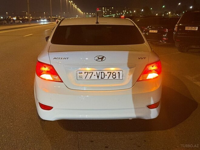 Hyundai Accent 2015, 86,000 km - 1.4 л - Bakı