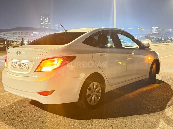 Hyundai Accent 2015, 86,000 km - 1.4 л - Bakı