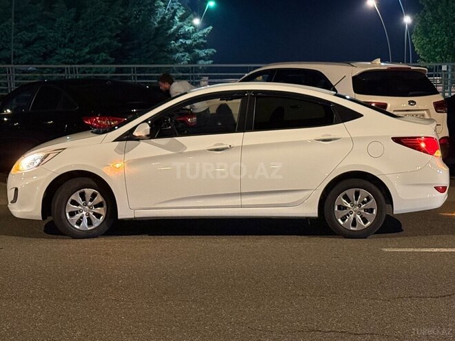 Hyundai Accent 2015, 86,000 km - 1.4 л - Bakı