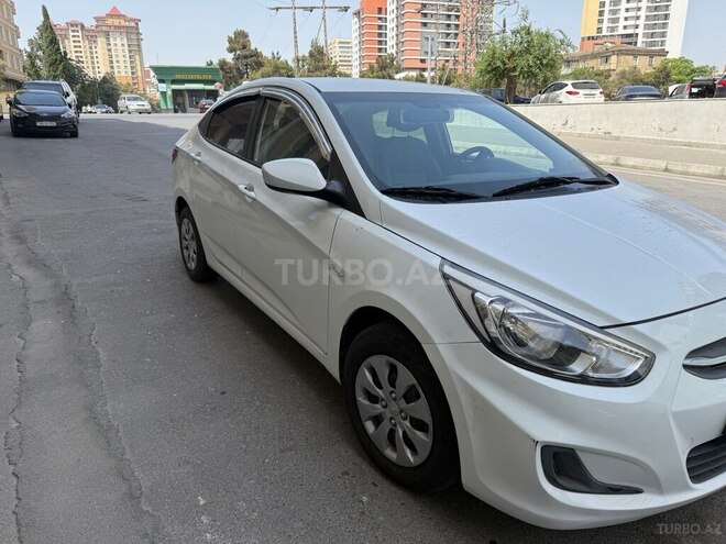 Hyundai Accent 2015, 86,000 km - 1.4 л - Bakı