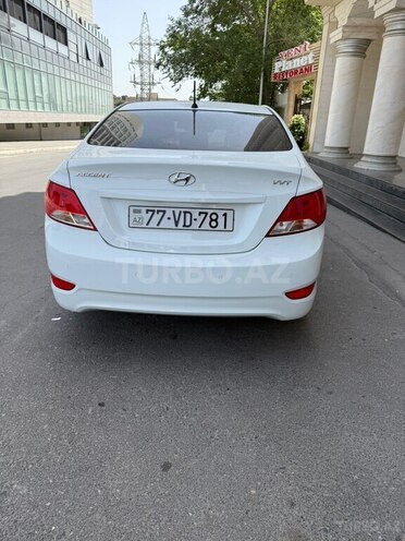 Hyundai Accent 2015, 86,000 km - 1.4 л - Bakı
