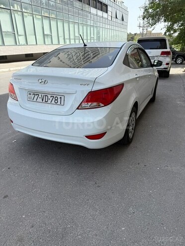 Hyundai Accent 2015, 86,000 km - 1.4 л - Bakı