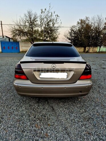 Mercedes E 220 d 2003, 393,058 km - 2.2 l - Ucar