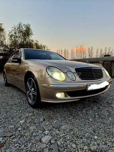 Mercedes E 220 d 2003, 393,058 km - 2.2 l - Ucar