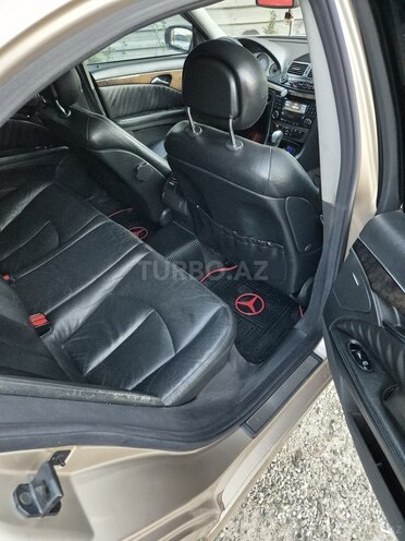 Mercedes E 220 d 2003, 393,058 km - 2.2 l - Ucar