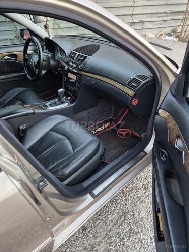 Mercedes E 220 d 2003, 393,058 km - 2.2 l - Ucar